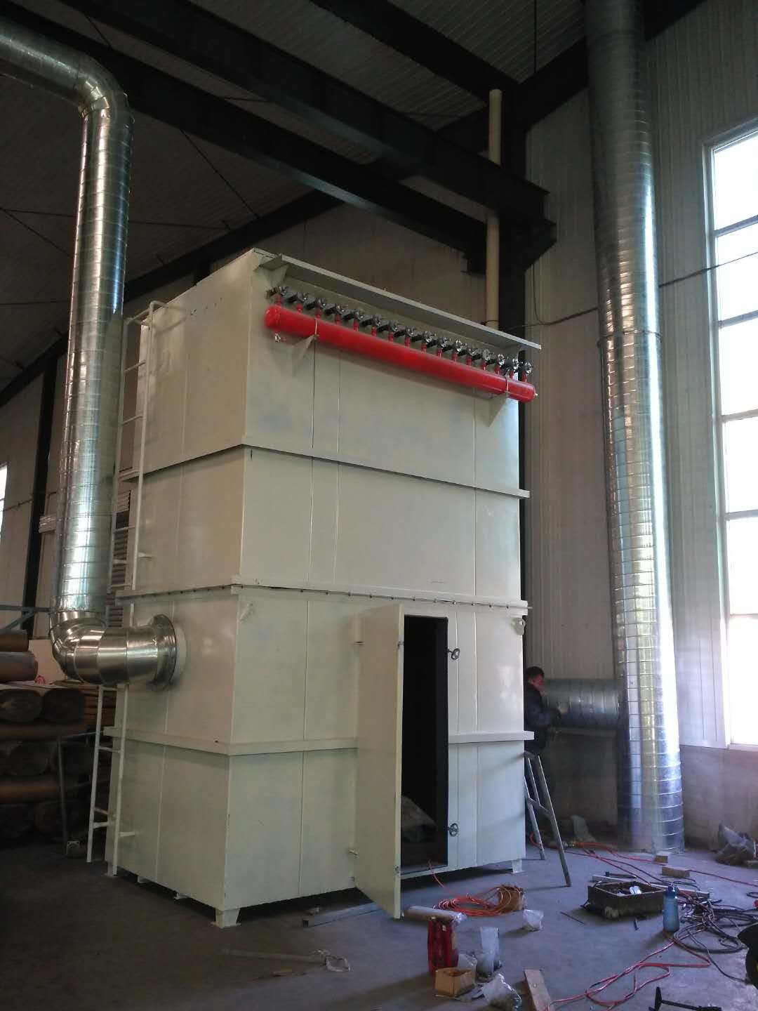 木材加工行業粉塵治理利器 脈沖除塵器的應用與優勢